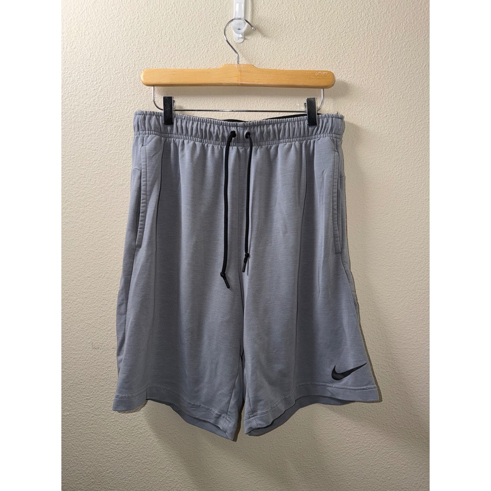 Men's Nike Drifit Shorts Size Large